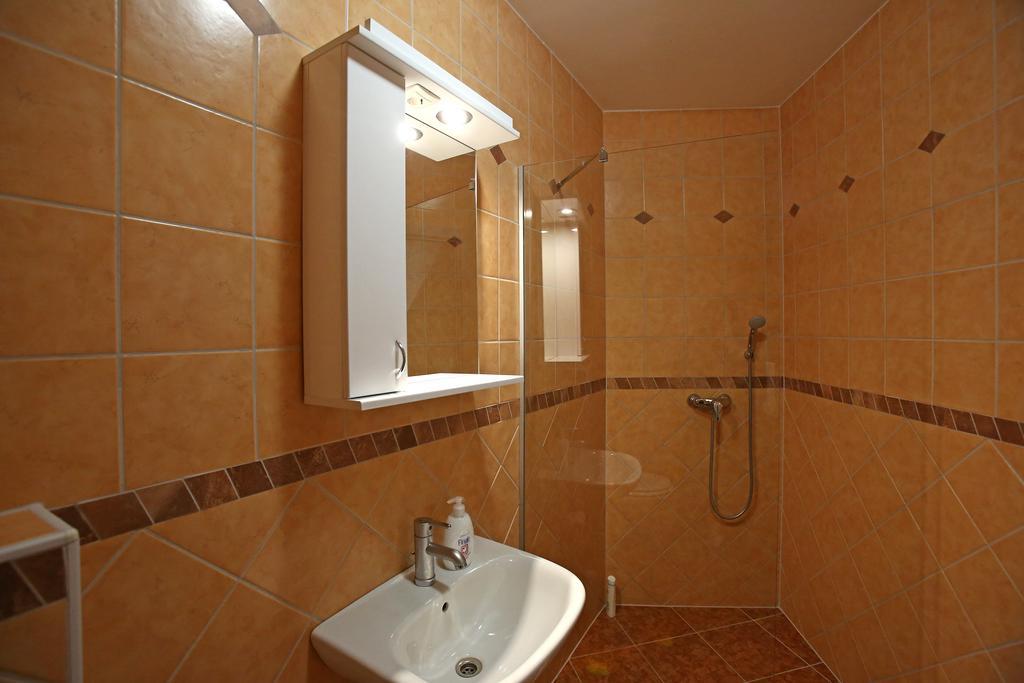 Gostilna In Prenocisca Gedzo Hotel Novo Mesto Exterior foto