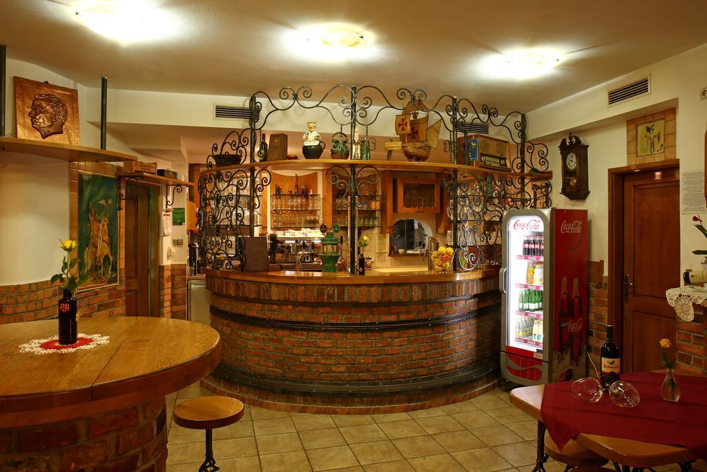 Gostilna In Prenocisca Gedzo Hotel Novo Mesto Exterior foto